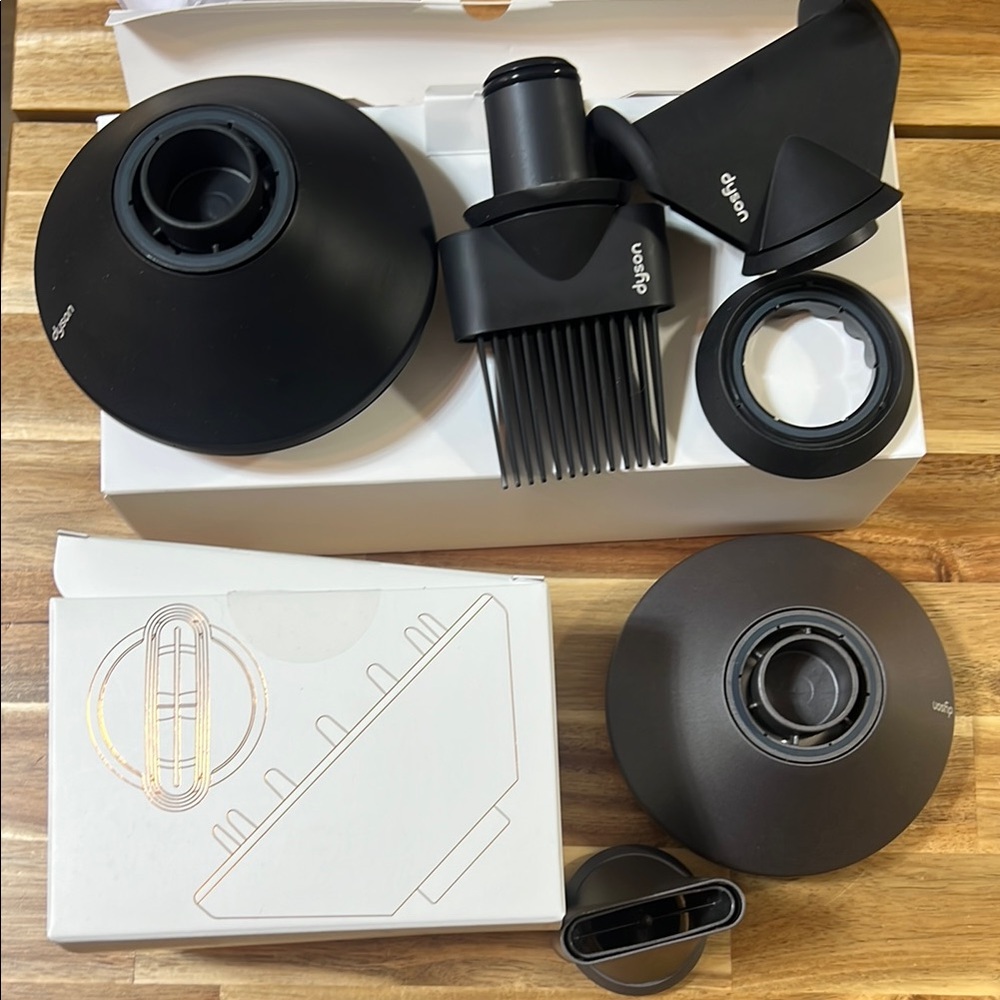 Dyson Black Hair Styling Attachments(6 pieces)
